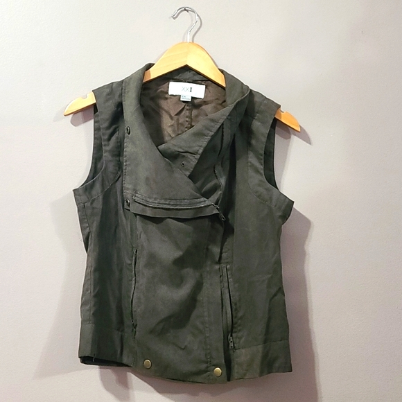 Utility Vest - Picture 2 of 2